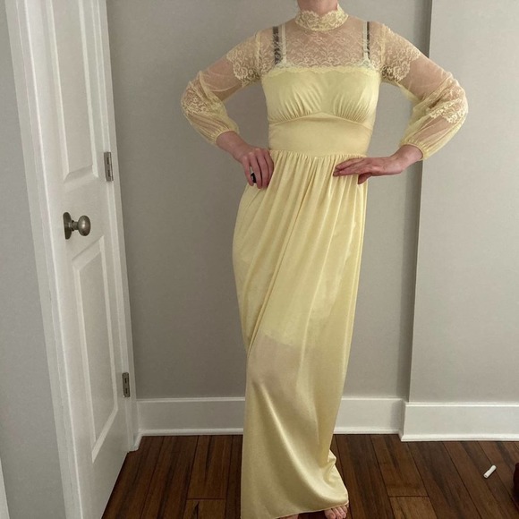 70s Yellow Maxi Dress with Lace - Picture 14 of 15